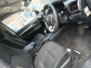 Toyota Hilux Revo Double Cab Deisel 2.4 RWD 2018 Silver