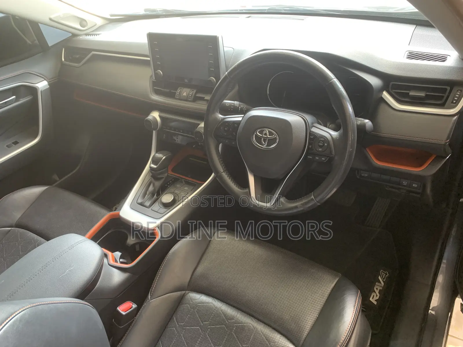Toyota RAV4 LE AWD 2019 Gray