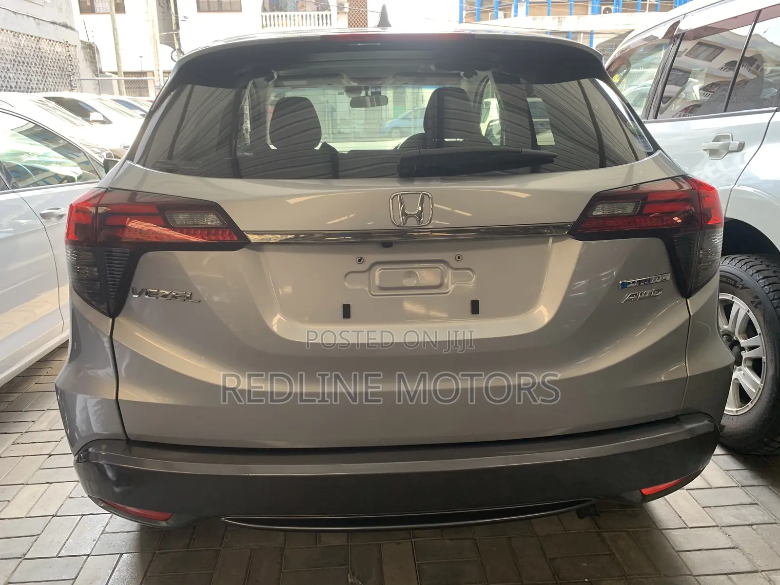 Honda Vezel 1.5 Hybrid 4WD 2018 Silver