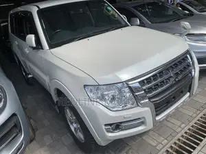 Mitsubishi Pajero V80 3.2 DI-D 2018 Off white