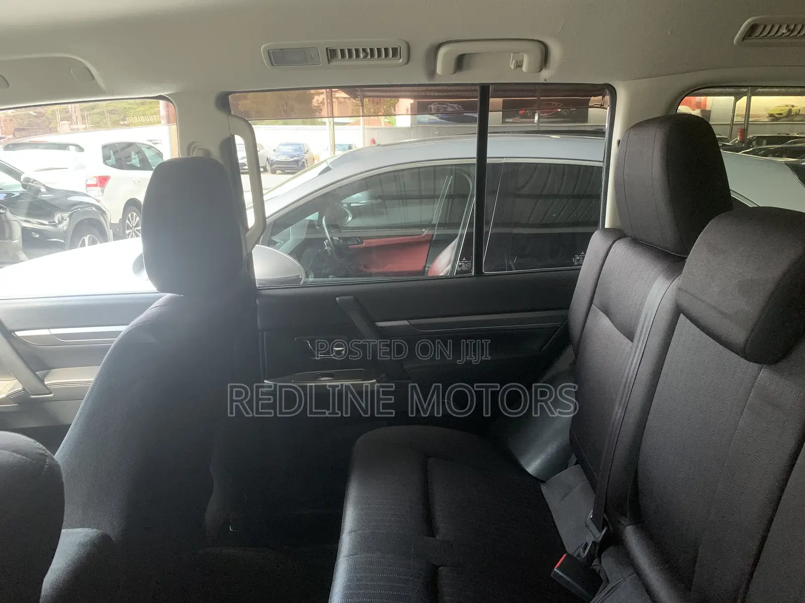 Mitsubishi Pajero V80 3.2 DI-D 2018 Off white