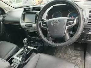 Toyota Land Cruiser Prado 2.8 2020 Silver