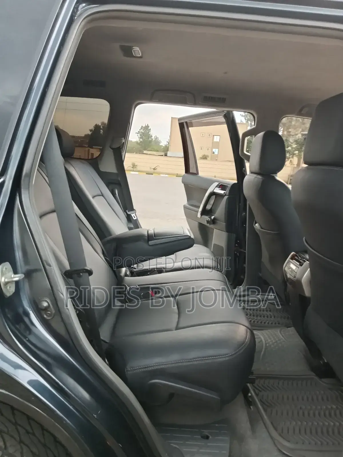 Toyota Land Cruiser 2010 Black