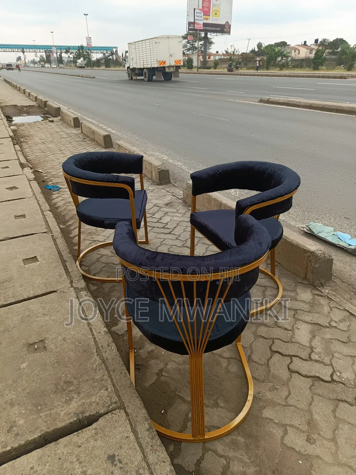 Manicure Classy Seats, Dinning or Restaurant Chairs 