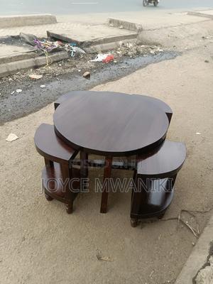 Mahogany Coffe Table, Round With 4 Stools - main view