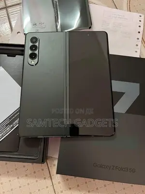 Samsung Galaxy Z Fold 3 256 GB Silver