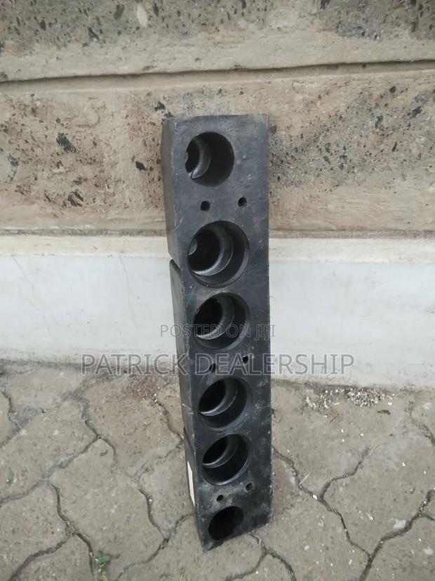 Rubber Wheel Car Stopper - thumbnail 2