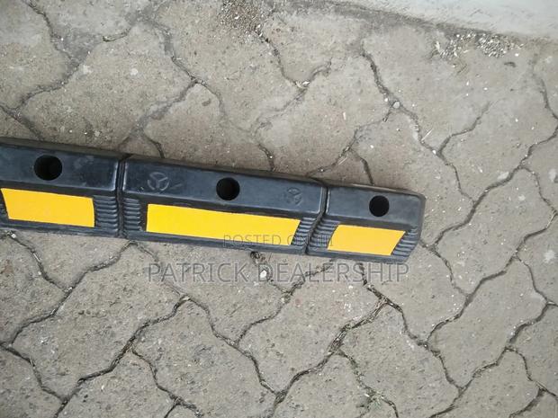 Heavy Duty Parking Car Stopper