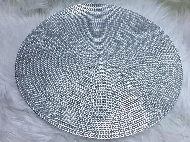 6pc Round Placemats Available - thumbnail 2
