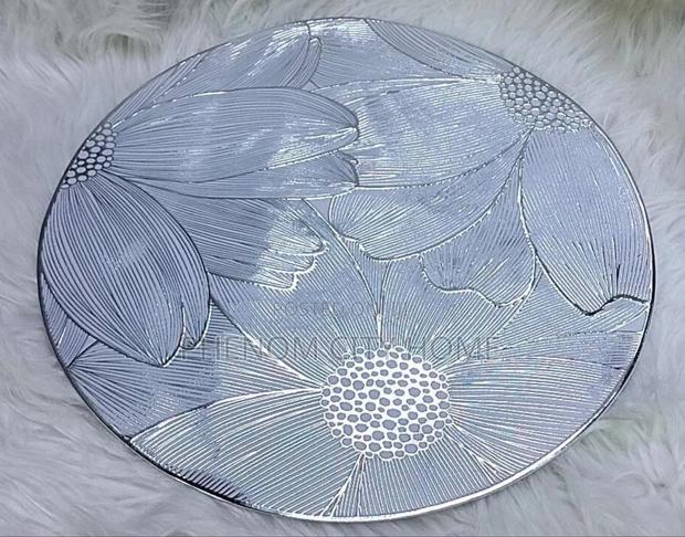 6pc Round Placemats Available - thumbnail 3