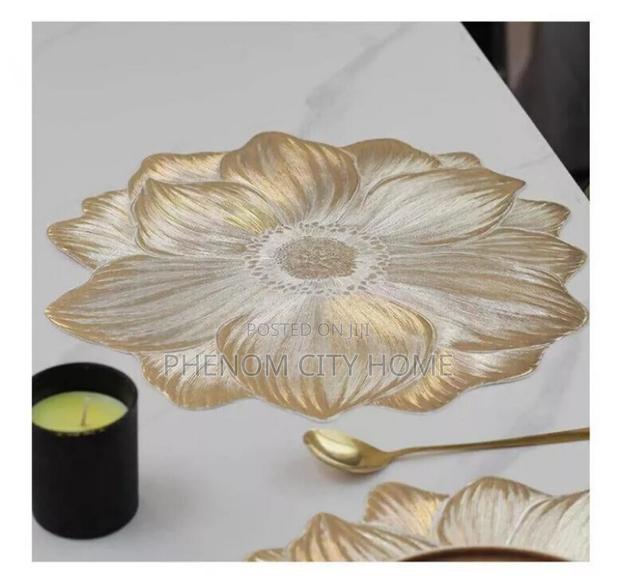PVC Round Tablemats Available - thumbnail 3