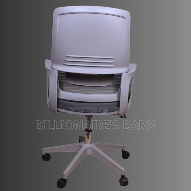Mid-Back Grey Mesh Chair – Ergonomic Comfort With Lumbar Support - thumbnail 3