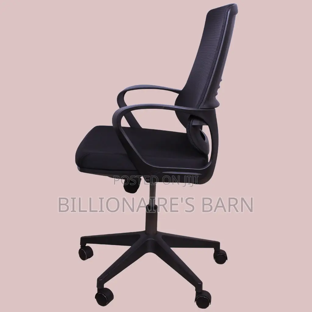 Ergonomic Black Mesh Chair – Mid Back Design for Focused Work.