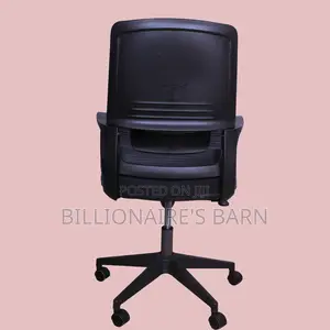 Ergonomic Black Mesh Chair – Mid Back Design for Focused Work.
