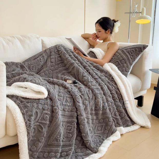 Luxury Flannel Fleece Blankets - thumbnail 2