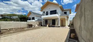 4bdrm Maisonette in NkaiMurunya for sale