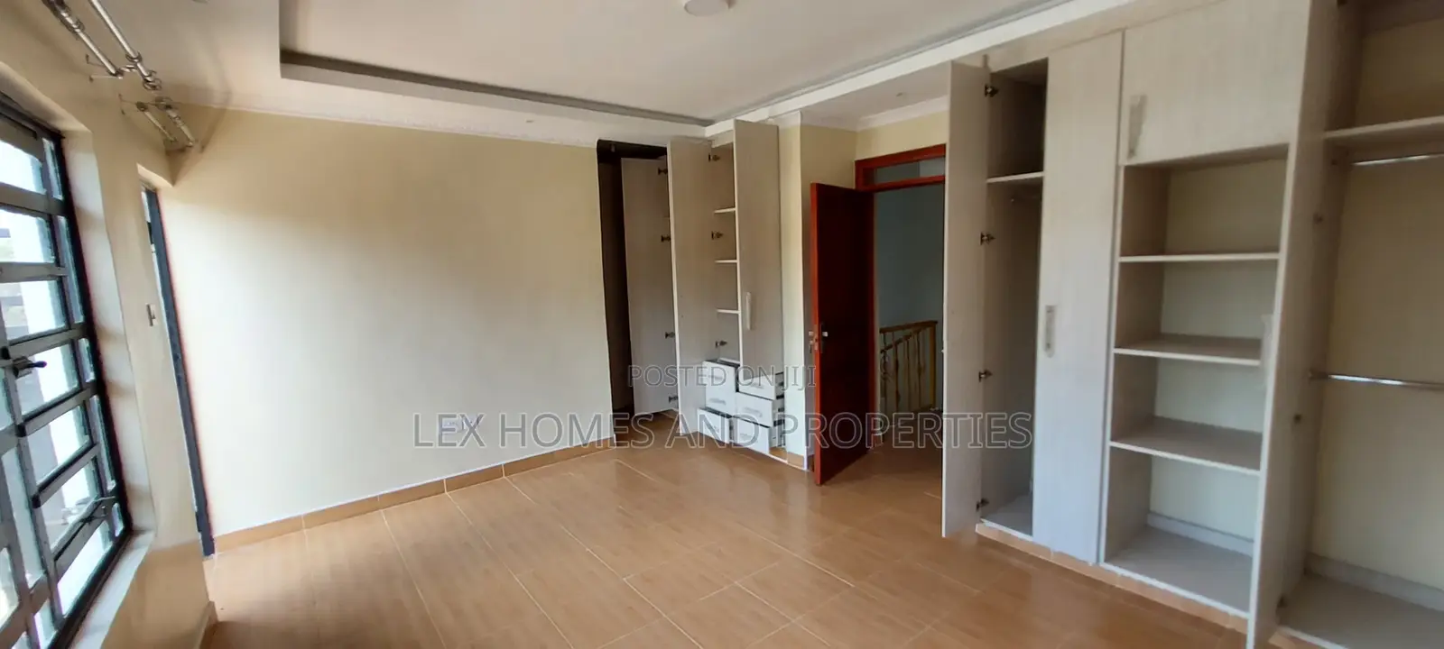4bdrm Maisonette in NkaiMurunya for sale