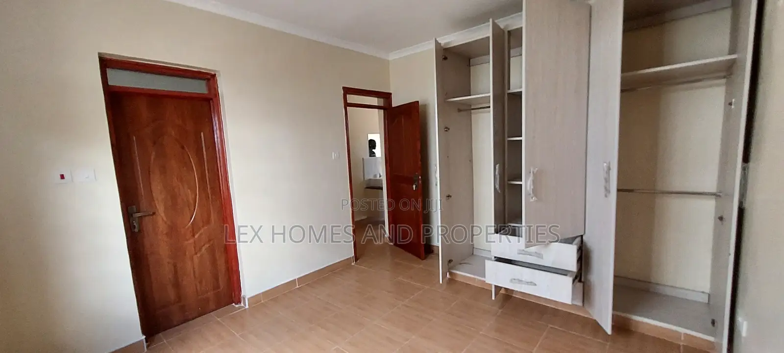 4bdrm Maisonette in NkaiMurunya for sale