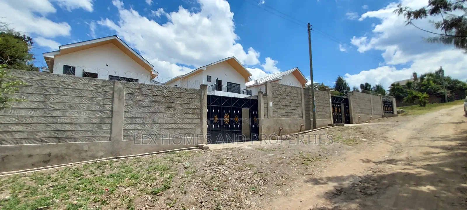 4bdrm Maisonette in NkaiMurunya for sale