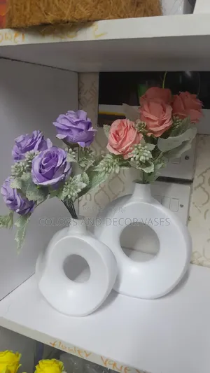 Flowers in Ceramic Pretty Donut Vases