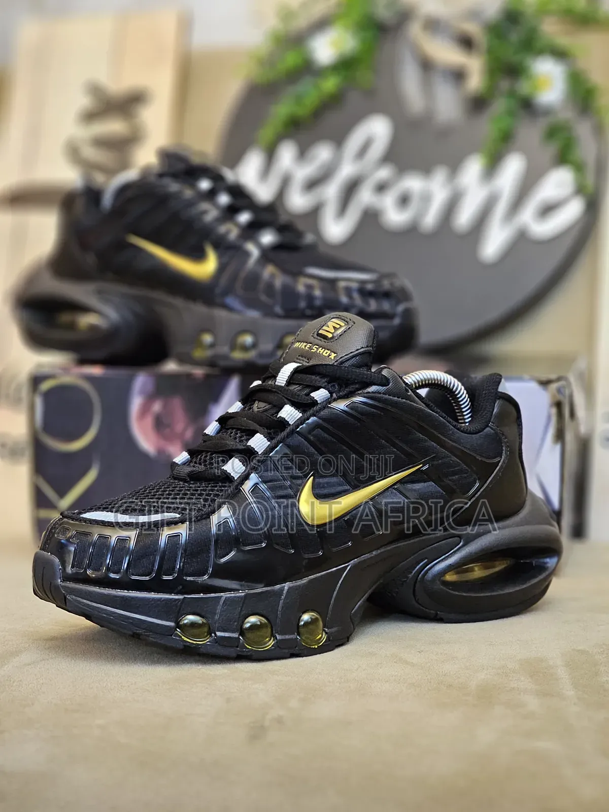 Nike Portal Shocks

Sneakers