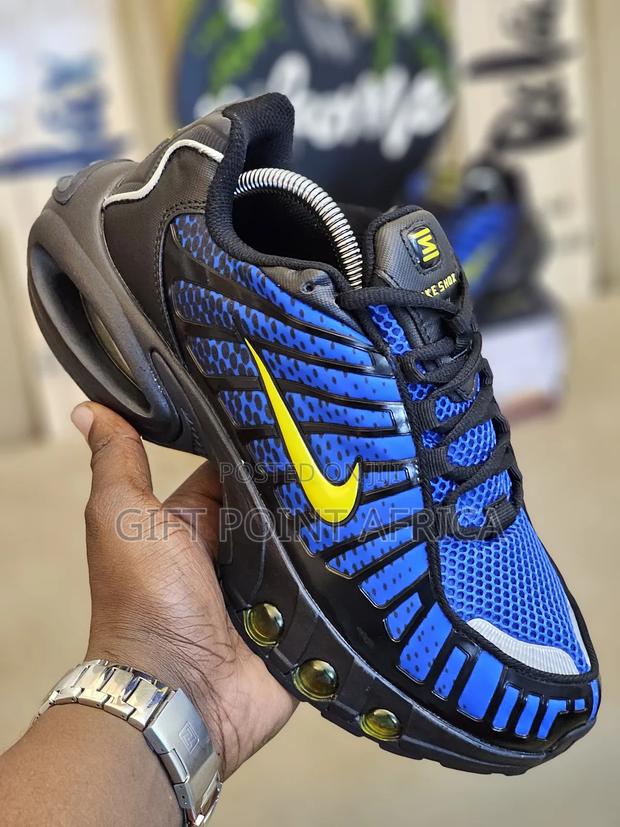 Nike Shocks Sneakers - thumbnail 2