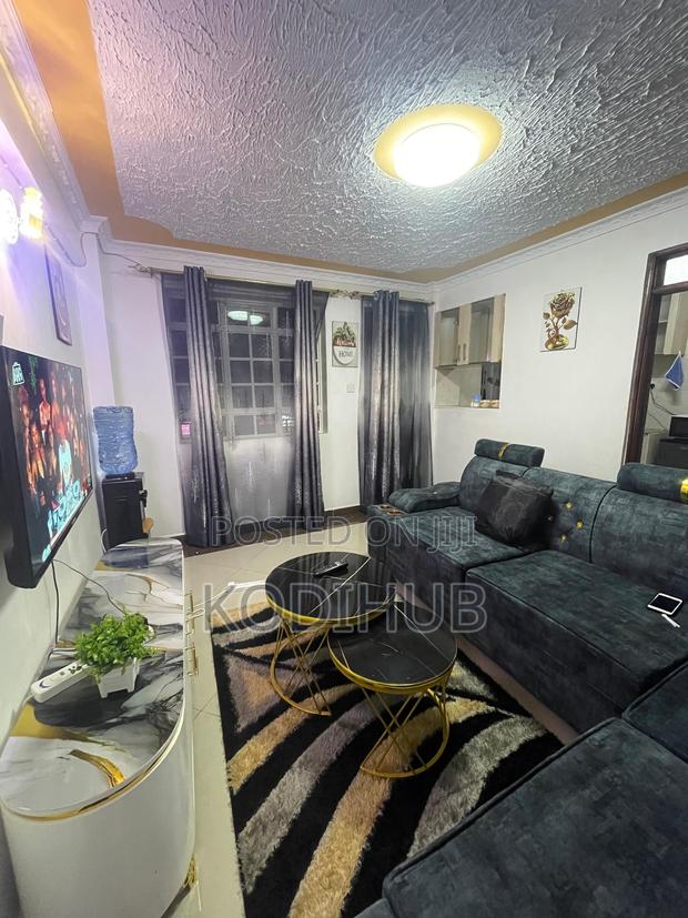 Stunning 1 Bedroom - main view