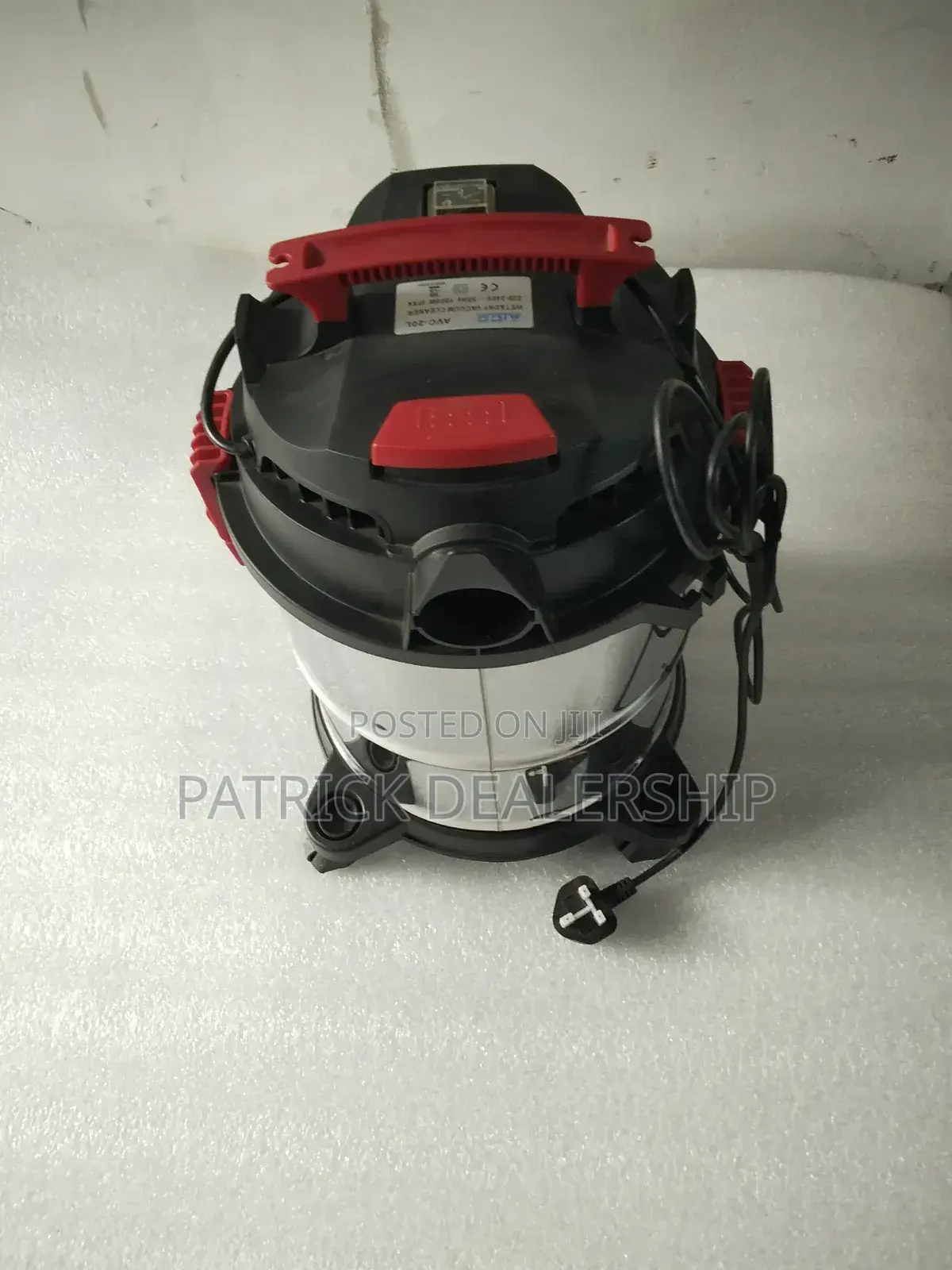 Wet and Dry Vacuum Cleaner