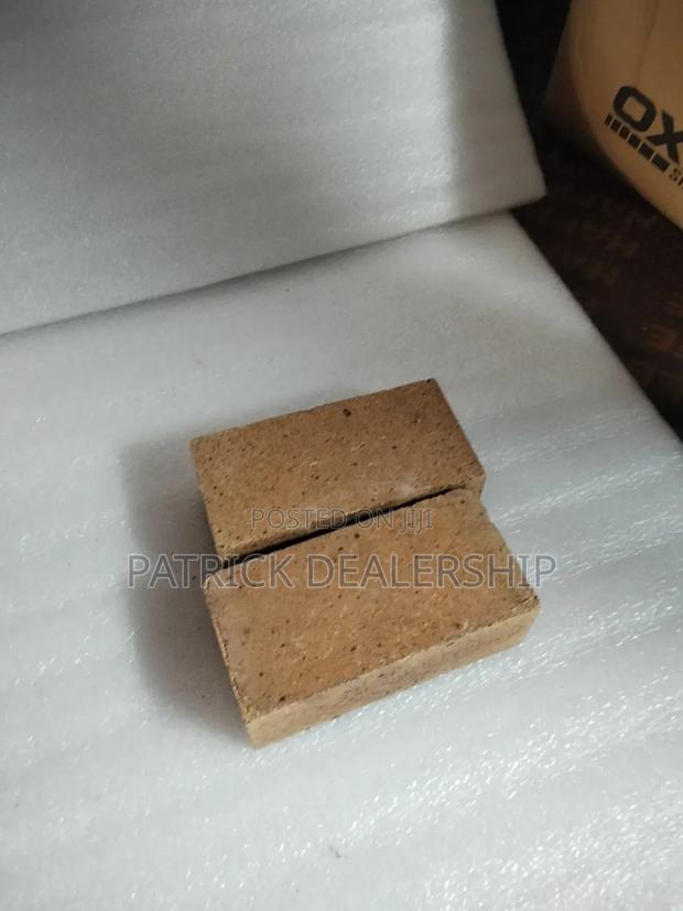 High Temperature Refactor Bricks/Fire Bricks - thumbnail 3
