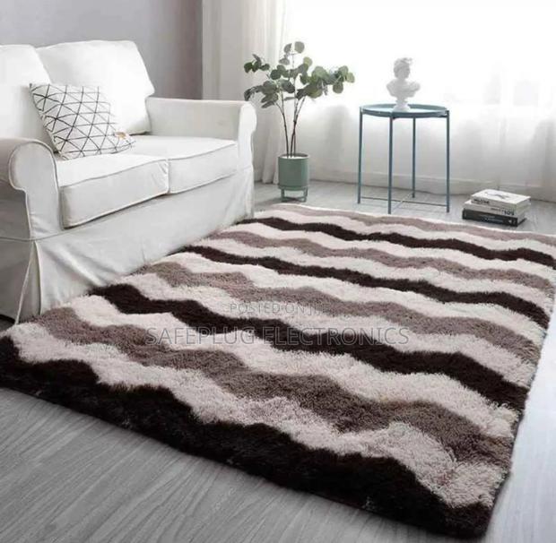 Patched 5*8 Fluffy Carpet - thumbnail 2