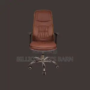 Professional High-Back Leather Chair for All-Day Use.