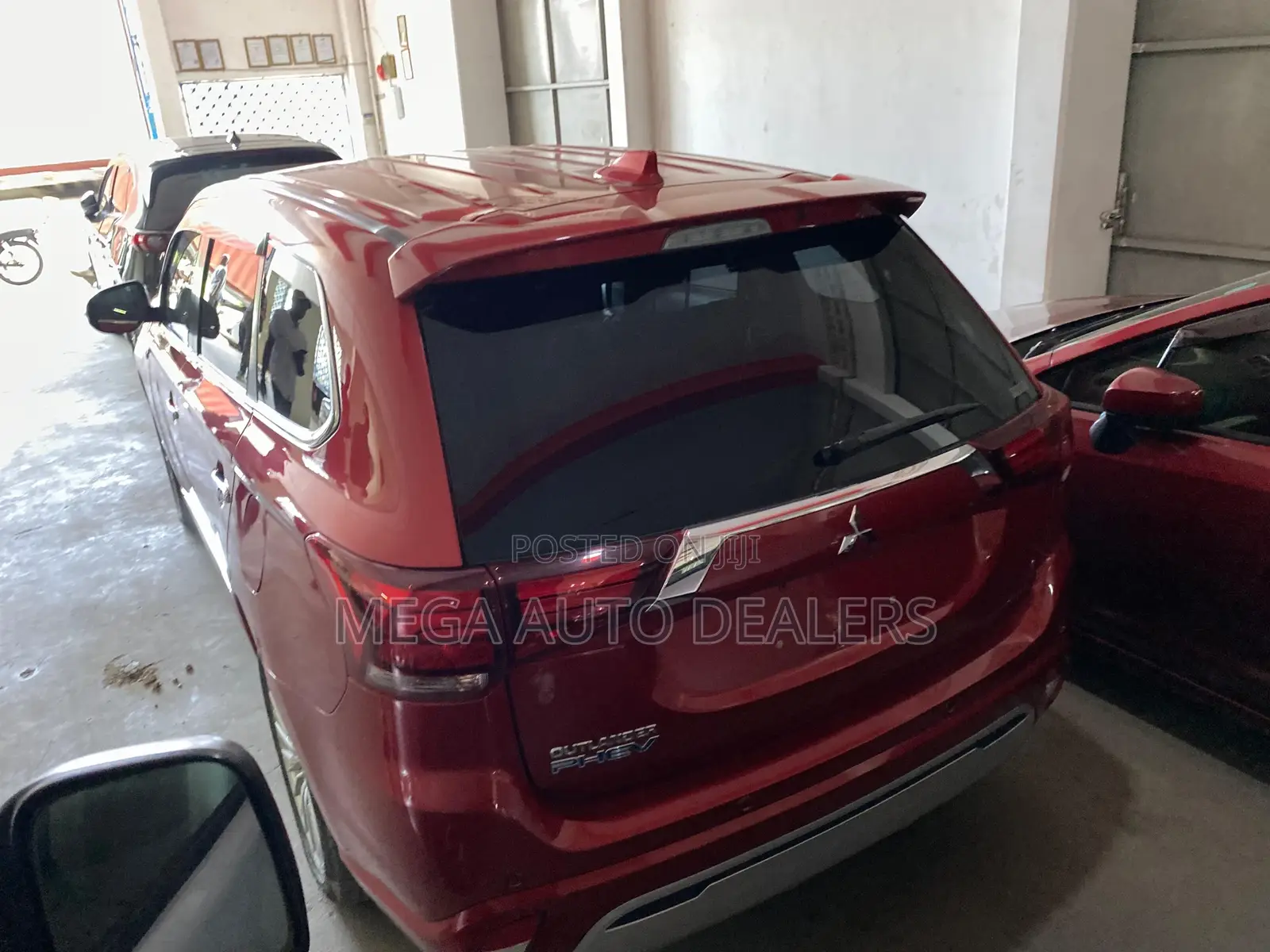Mitsubishi Outlander 2.0 PHEV AWD 2018 Red