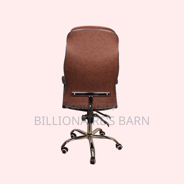 Ergonomic Executive Leather Chair — Padded Armrests. - thumbnail 3