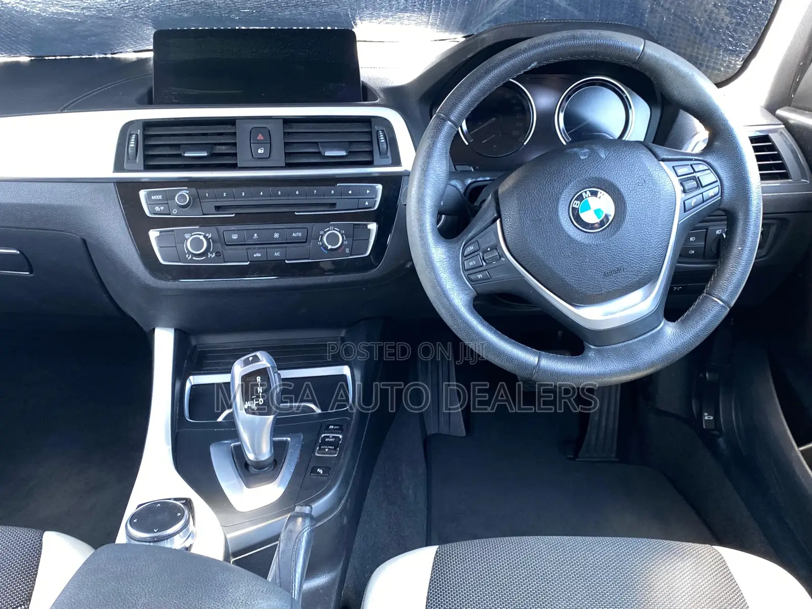 BMW 118i 2018 Blue