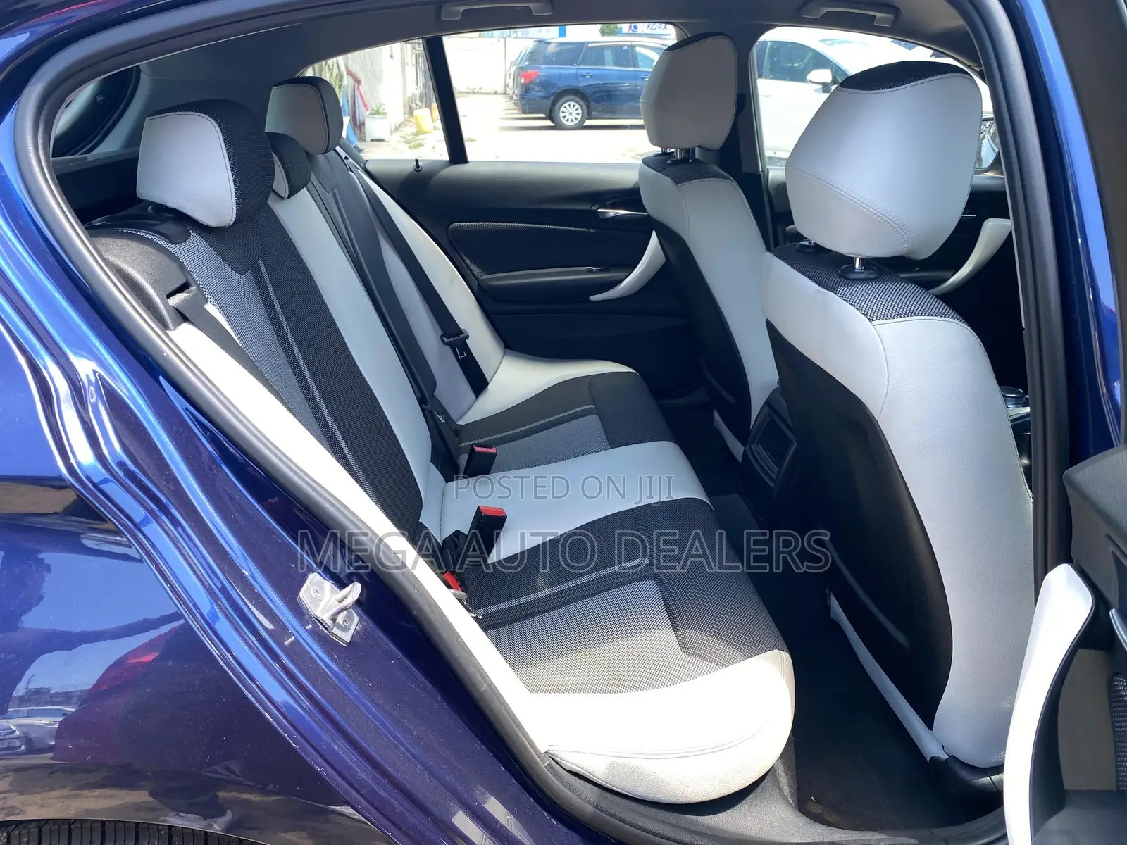 BMW 118i 2018 Blue