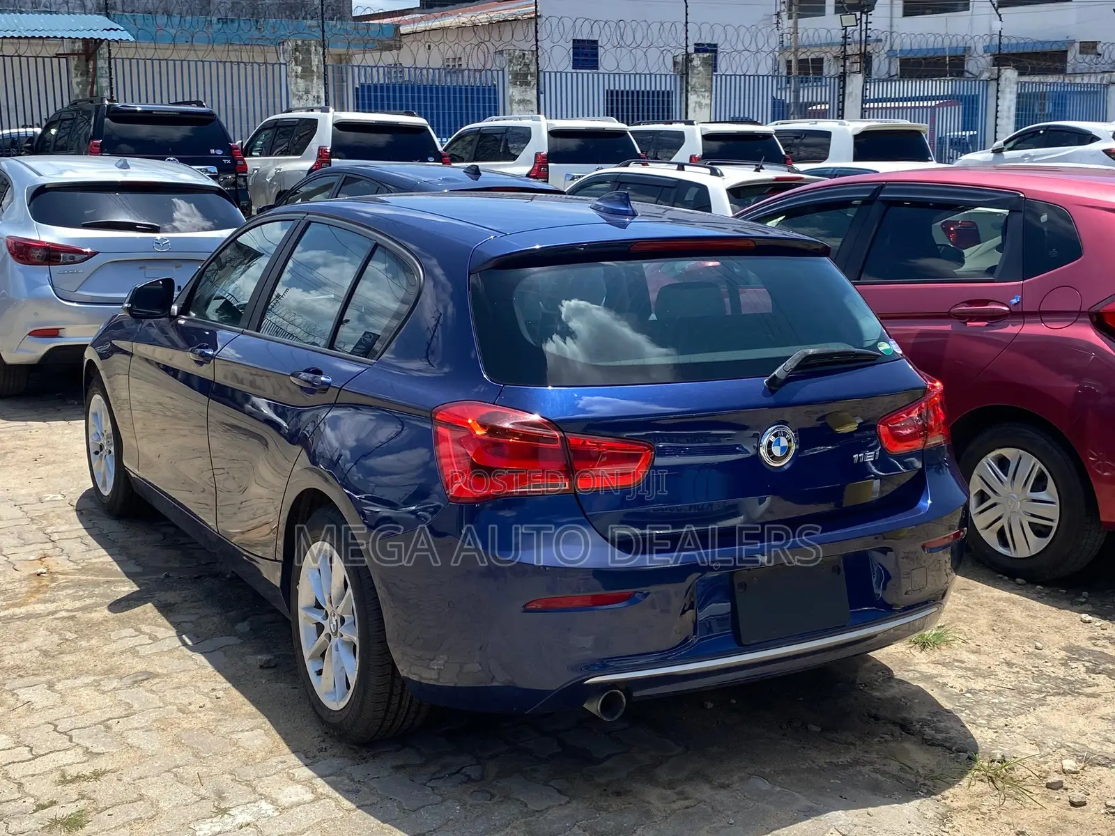 BMW 118i 2018 Blue