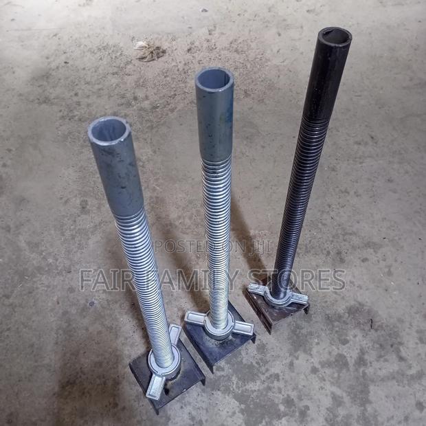 U Jacks Scaffolding Stands - thumbnail 3