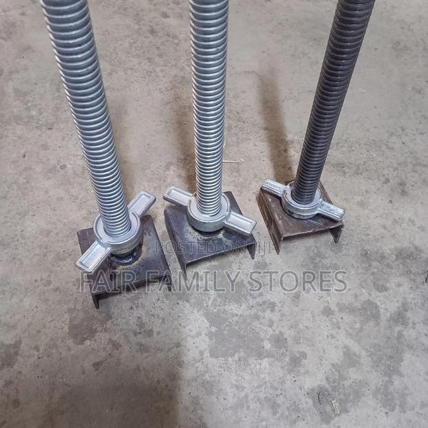 U Jacks Scaffolding Stands - thumbnail 4