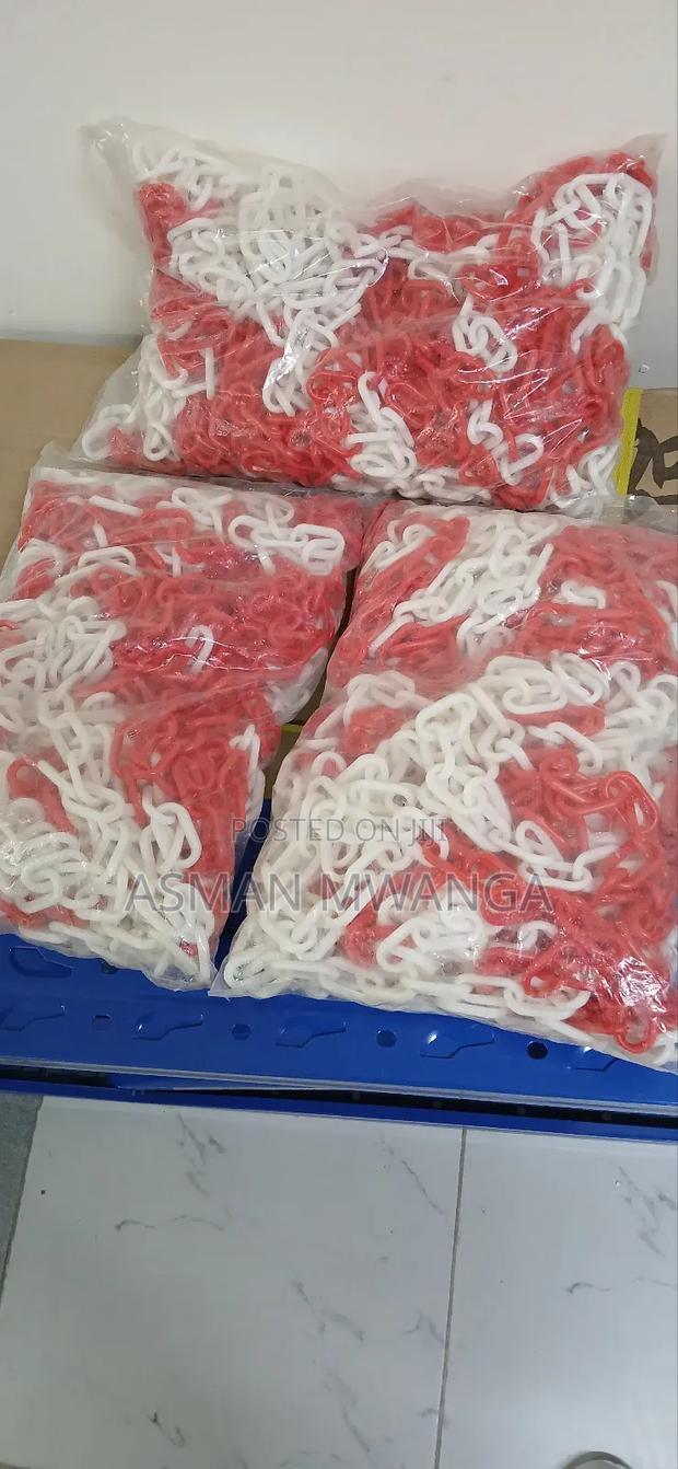 Traffic Plastic Link Chain 25mtrs