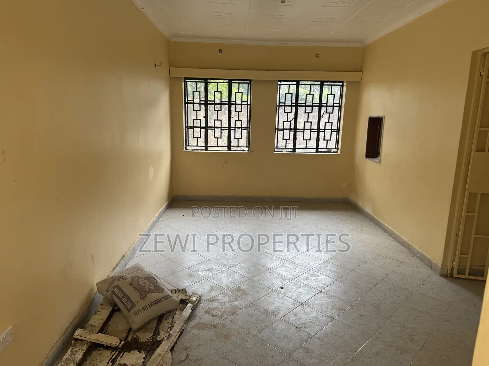 3bdrm Bungalow in Oluulua for sale