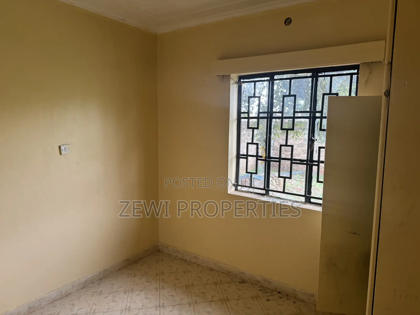 3bdrm Bungalow in Oluulua for sale