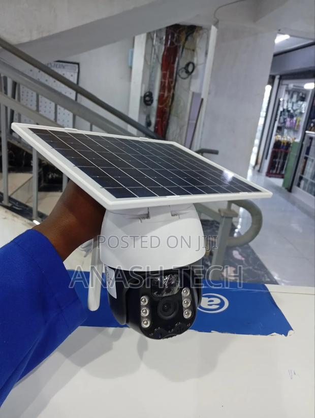 Single Lens Wifi 4mp CCTV Solar Camera With Personalized Voice - main view