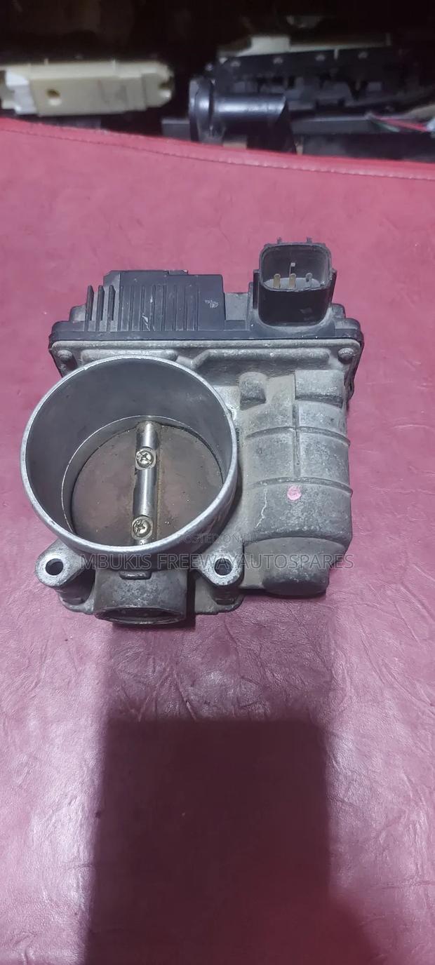 Throttle Body Nissan B15 Sensor