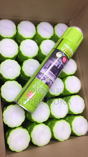 Handboss Universal Foam Cleaning Agent.