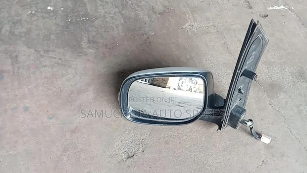 Side Mirror Toyota Isis With Indicator - thumbnail 2