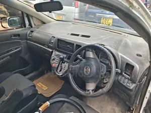 Toyota Wish 2005 White
