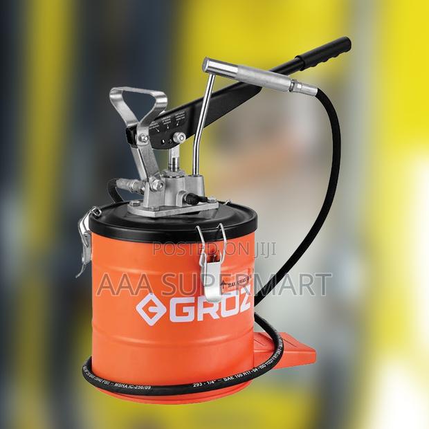 Vgp6a Grease Bucket Lever Type 6kg Without Wheels Groz - main view