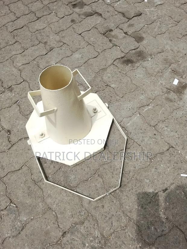 Testing Slump Cone - thumbnail 3