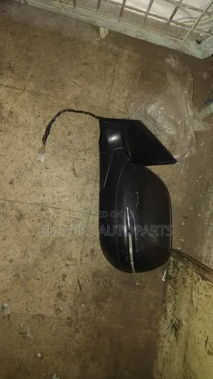 Honda CRV Rm Side Mirror