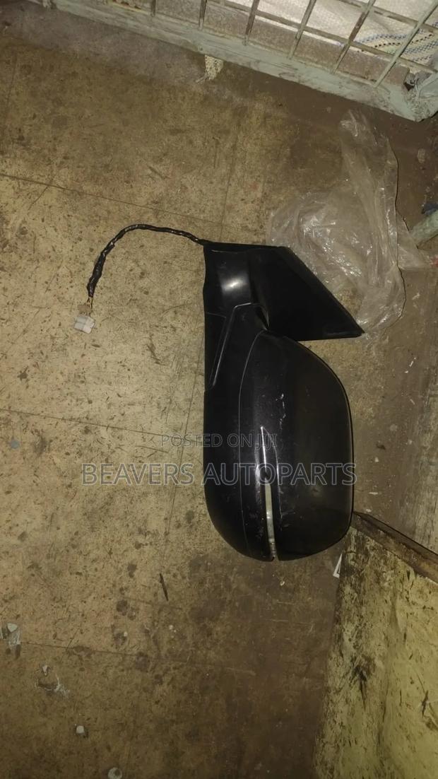 Honda CRV Rm Side Mirror - thumbnail 2